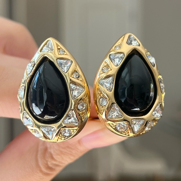 Vintage Christian Dior Teardrop Black Glass Cabochon Rhinestone Gold Earrings - Picture 1 of 8